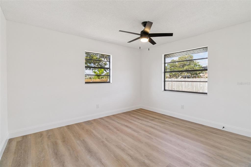381 E RIVIERA BOULEVARD gallery image #16