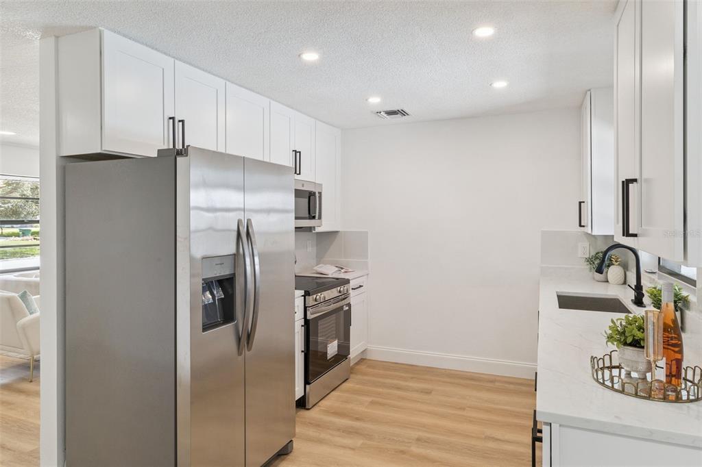 381 E RIVIERA BOULEVARD gallery image #8