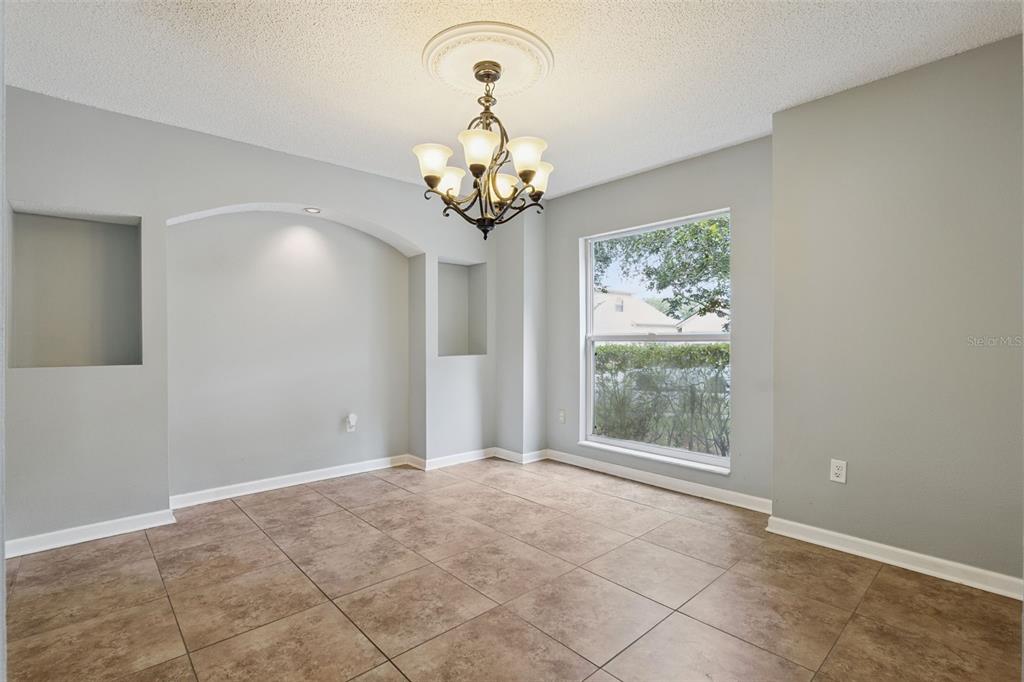 1025 OCEANBREEZE COURT gallery image #11