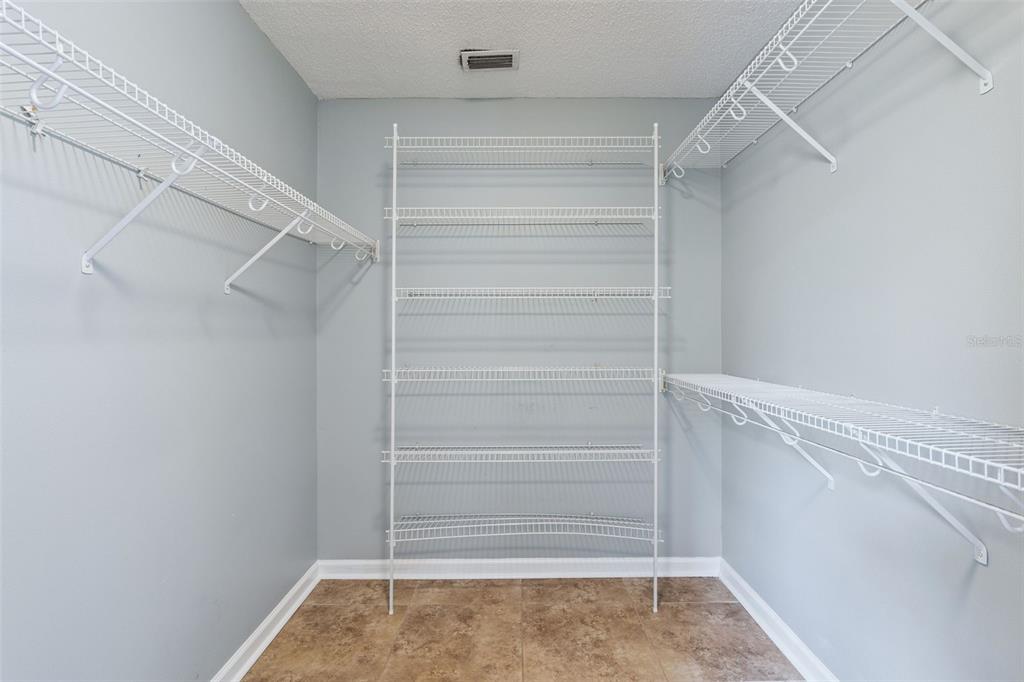 1025 OCEANBREEZE COURT gallery image #26