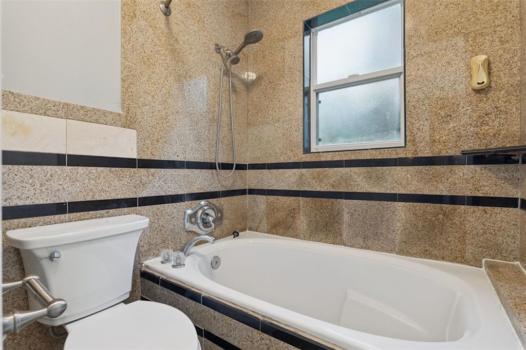 1025 OCEANBREEZE COURT gallery image #33