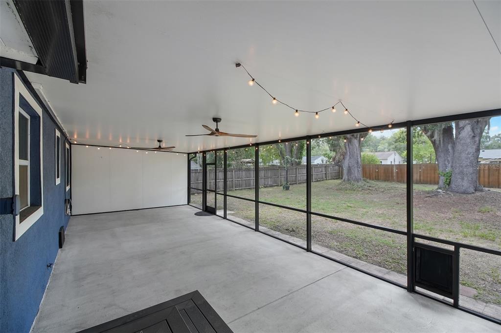 301 S HAMPTON AVENUE gallery image #10