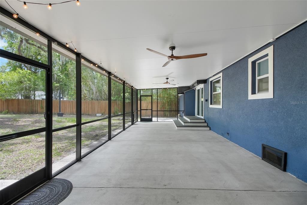 301 S HAMPTON AVENUE gallery image #11