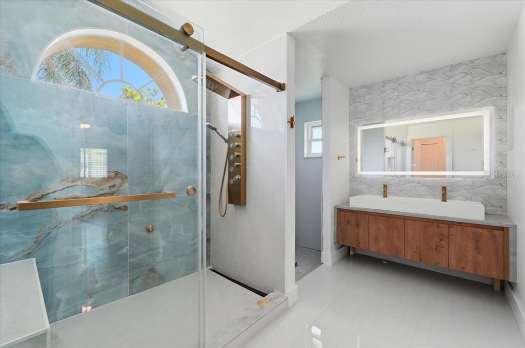 2406 ABALONE BOULEVARD gallery image #4