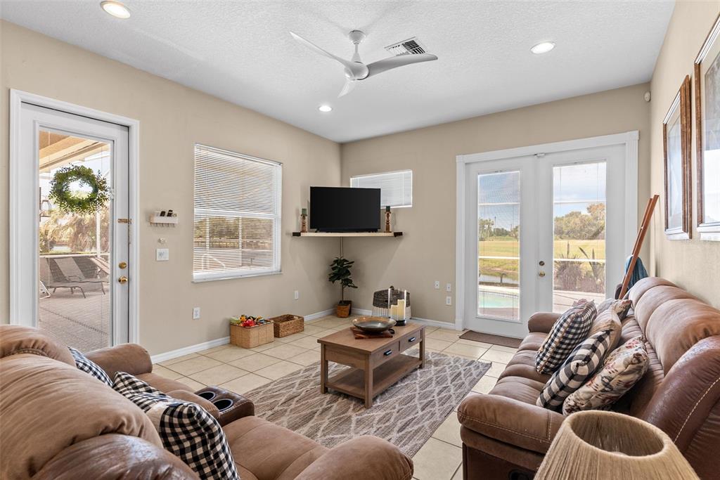 622 GOLF COURSE PARKWAY gallery image #11