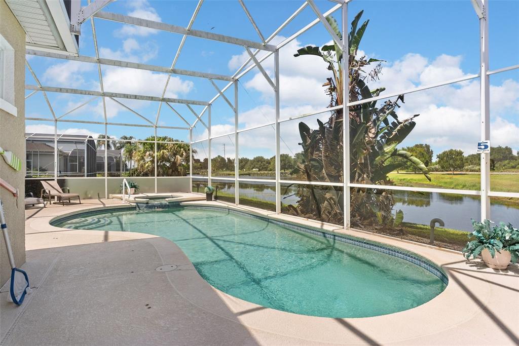 622 GOLF COURSE PARKWAY gallery image #35