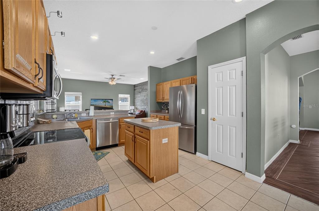 532 KILDRUMMY DRIVE gallery image #6