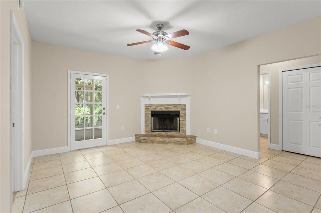 498 DEAN CREEK LANE gallery image #14