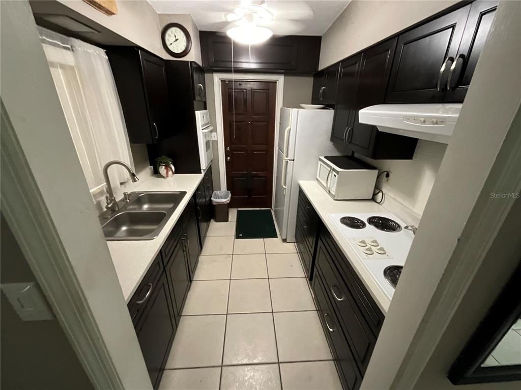 2423 SAVOY DRIVE gallery image #11
