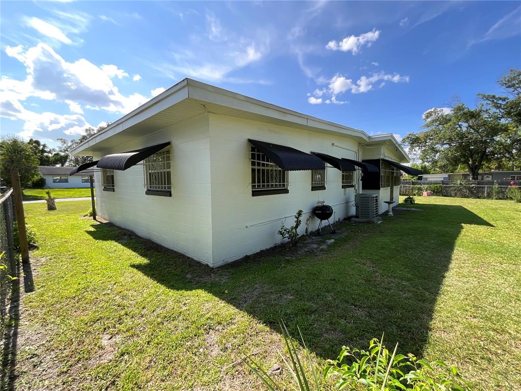 2423 SAVOY DRIVE gallery image #2