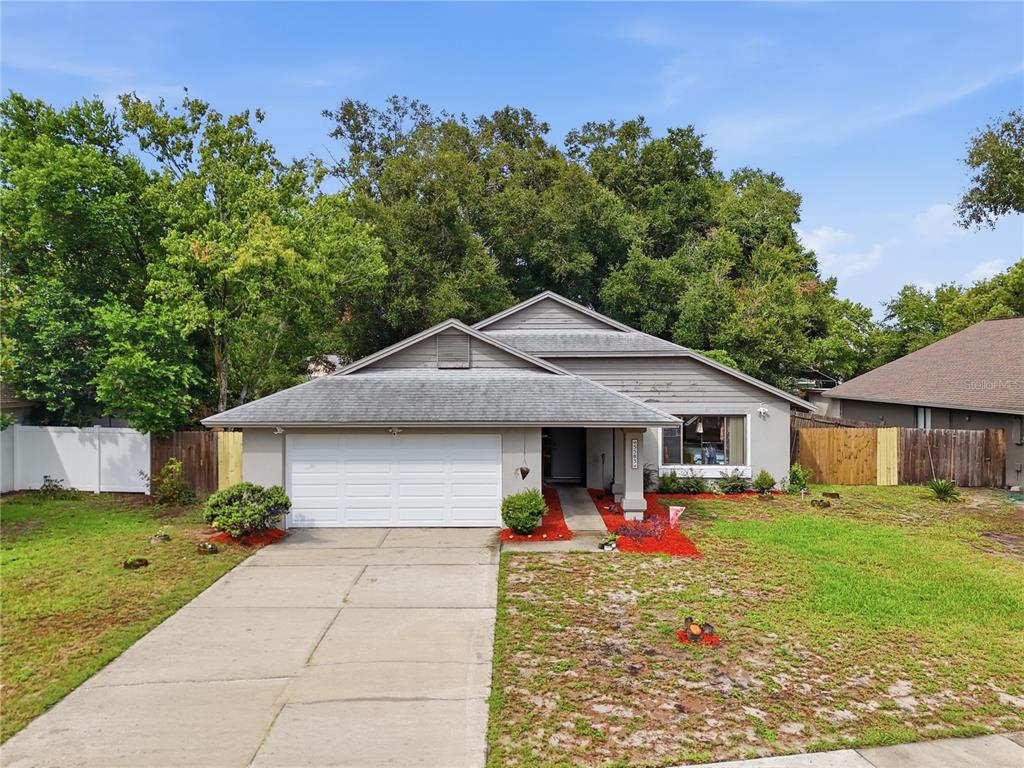 5583 LONG LAKE DRIVE gallery image #1