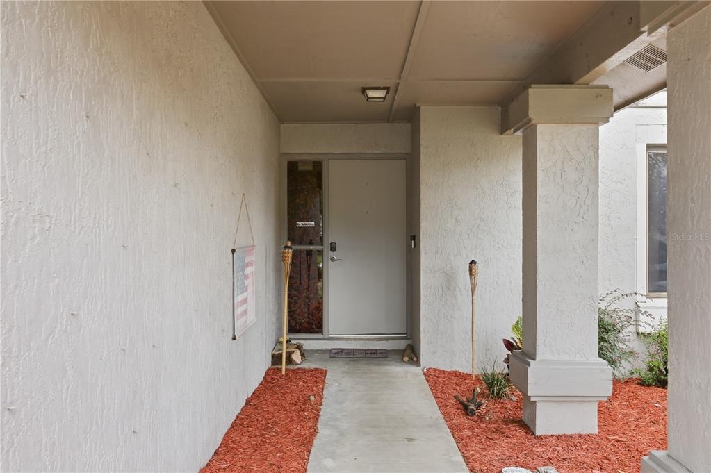 5583 LONG LAKE DRIVE gallery image #4