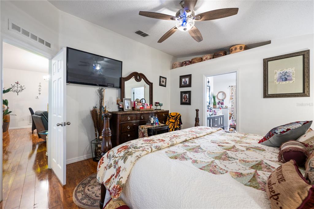 10337 LAXTON STREET gallery image #12