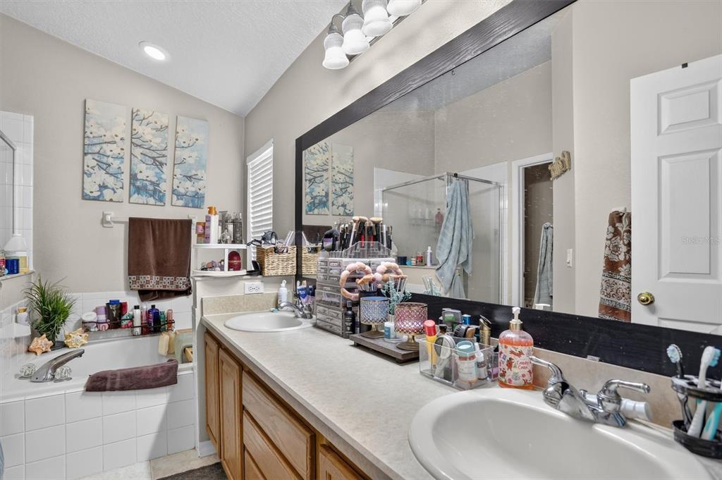19654 GLEN ELM WAY gallery image #11