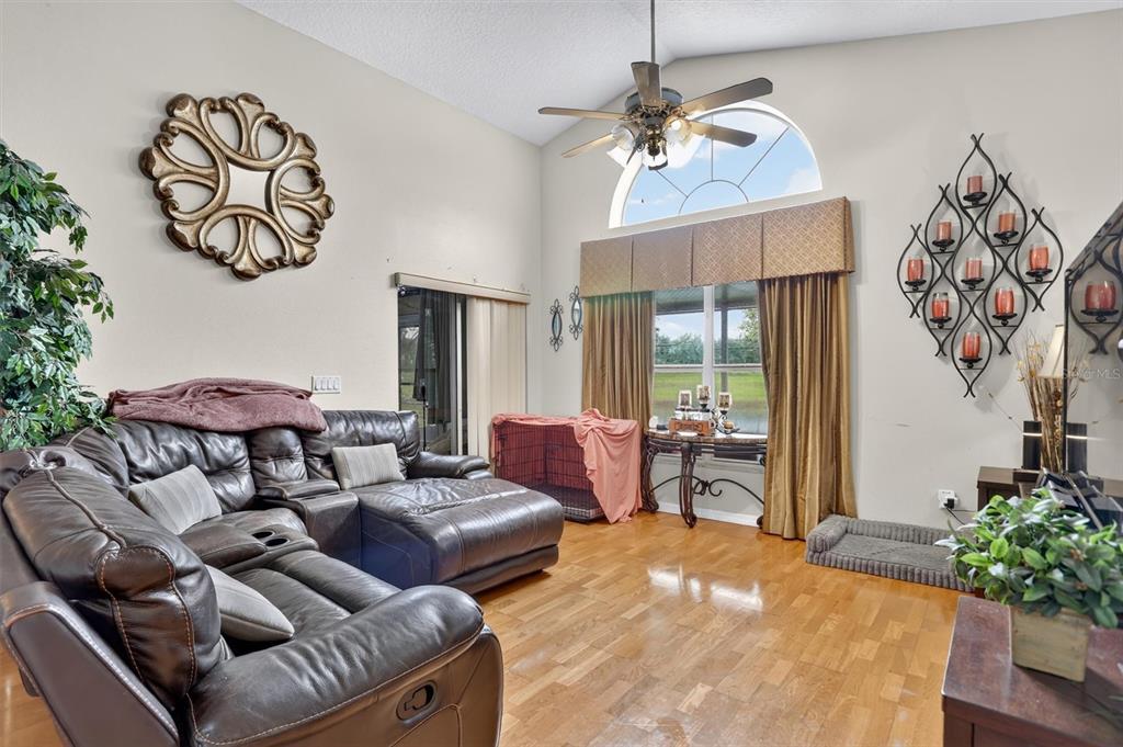 19654 GLEN ELM WAY gallery image #8