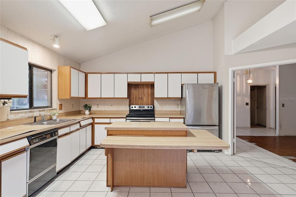 2939 DANFORTH DRIVE gallery image #3