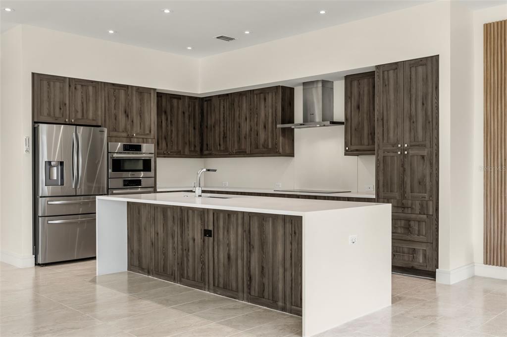 9352 BORDET COURT gallery image #11