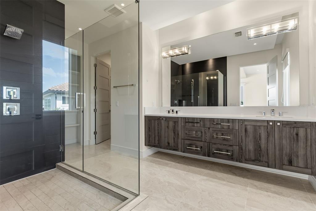 9352 BORDET COURT gallery image #26