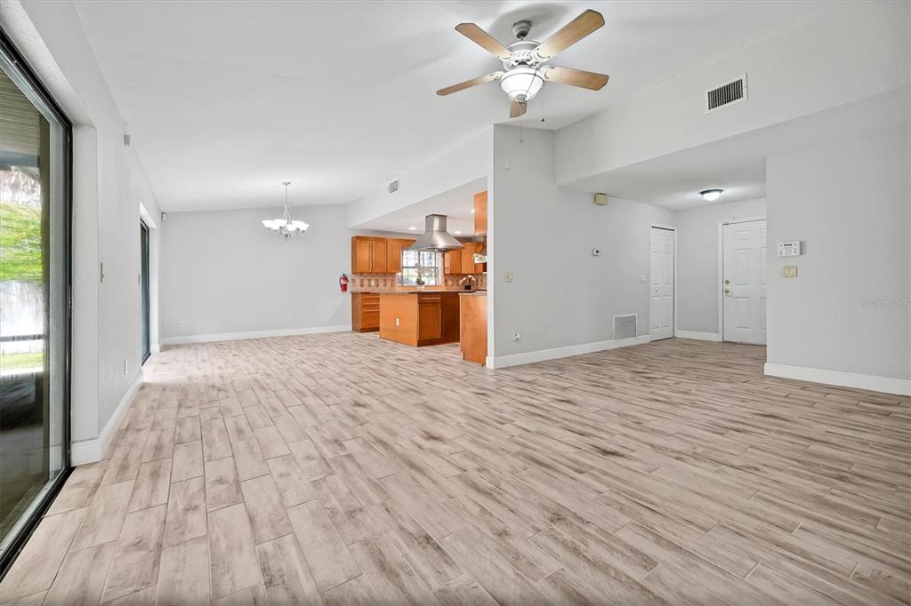 8405 WAIALAE COURT gallery image #14