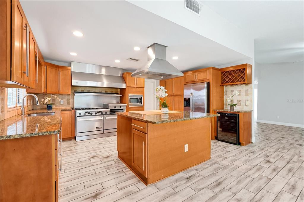 8405 WAIALAE COURT gallery image #5