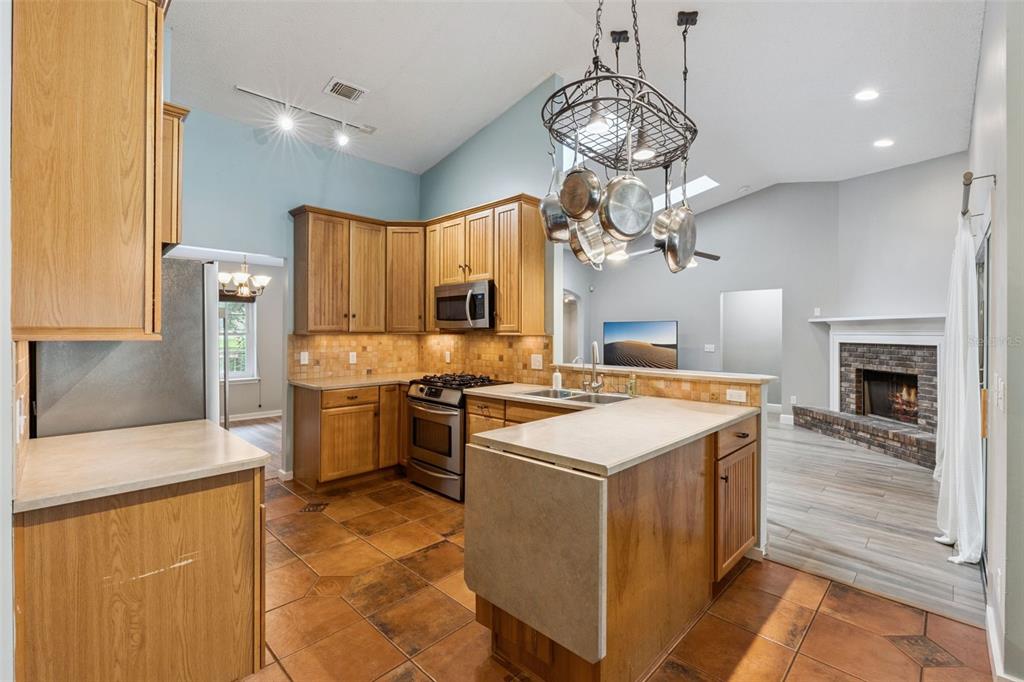4507 WINDERWOOD CIRCLE gallery image #12
