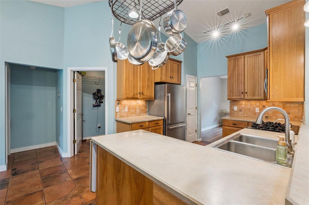 4507 WINDERWOOD CIRCLE gallery image #13