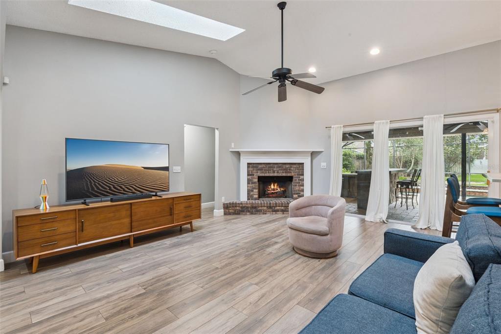 4507 WINDERWOOD CIRCLE gallery image #29
