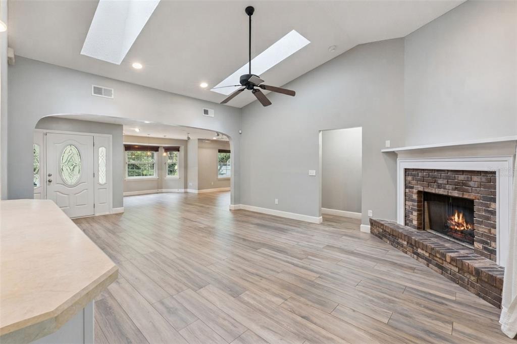4507 WINDERWOOD CIRCLE gallery image #5
