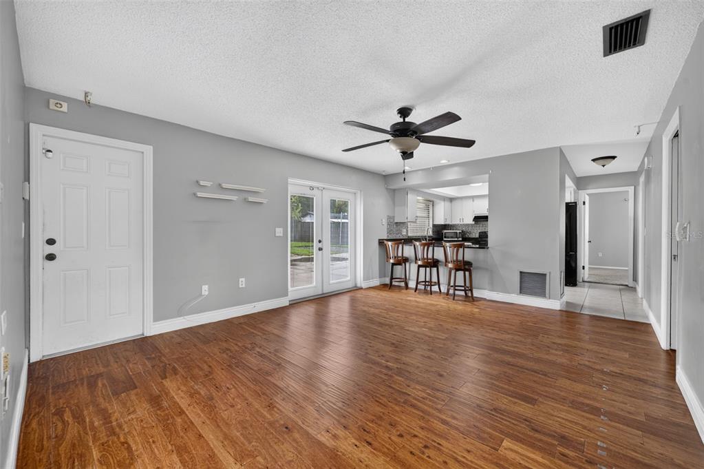3240 TOURAINE AVENUE gallery image #13