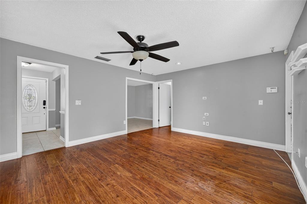 3240 TOURAINE AVENUE gallery image #15