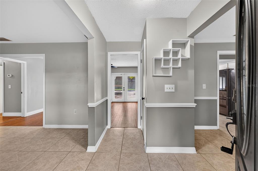 3240 TOURAINE AVENUE gallery image #4