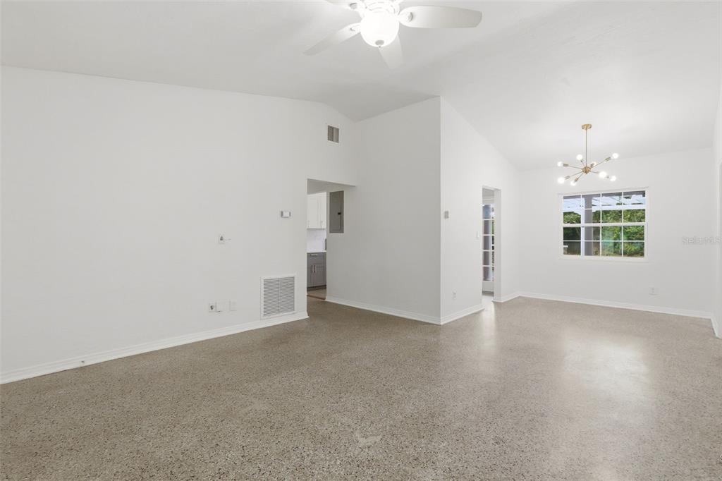 724 BRAIDWOOD LANE gallery image #5