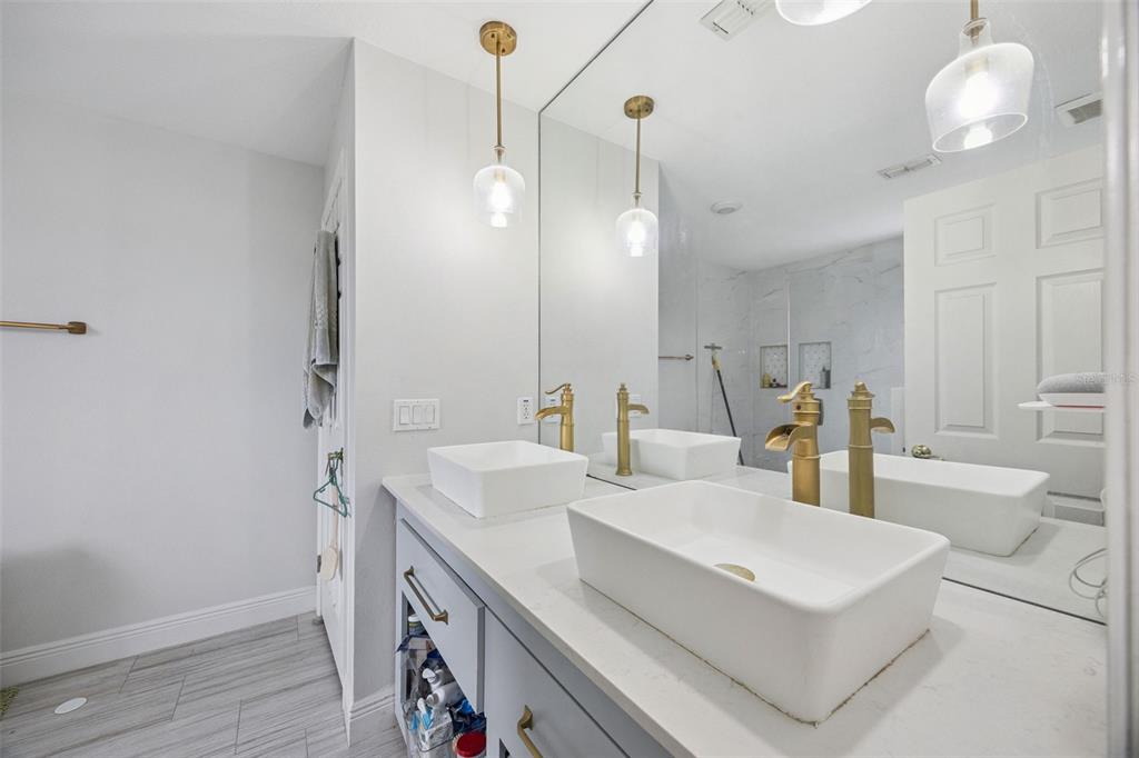 8991 HERITAGE BAY CIRCLE gallery image #23
