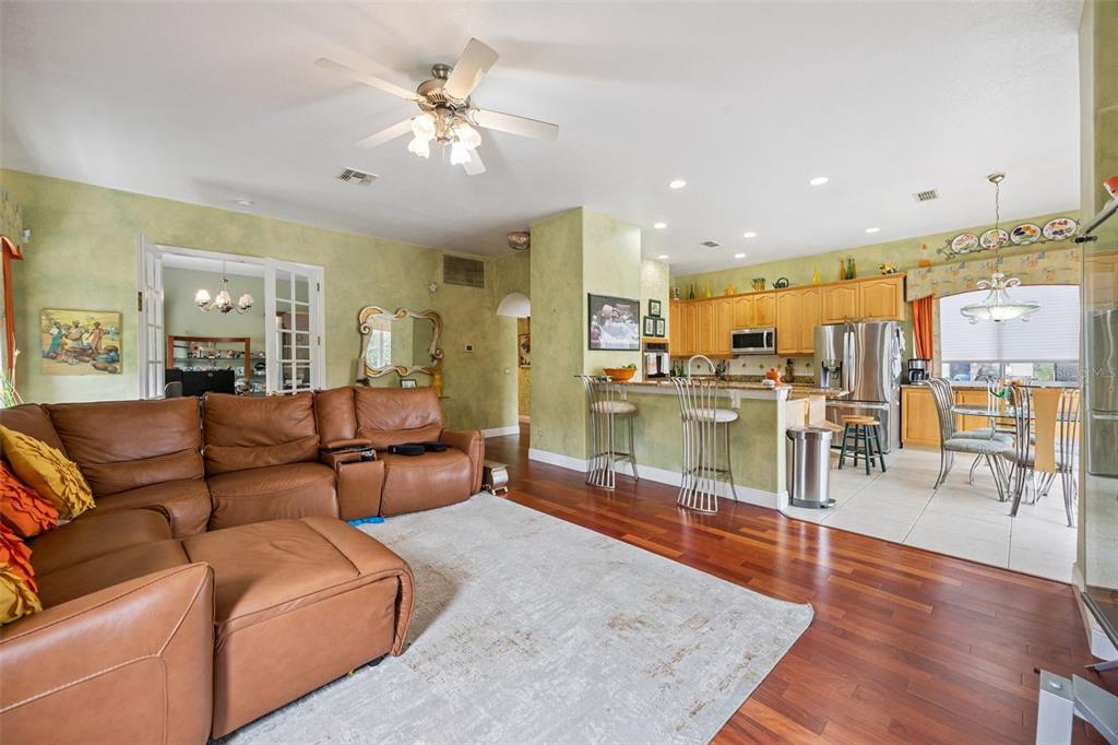 8991 HERITAGE BAY CIRCLE gallery image #6