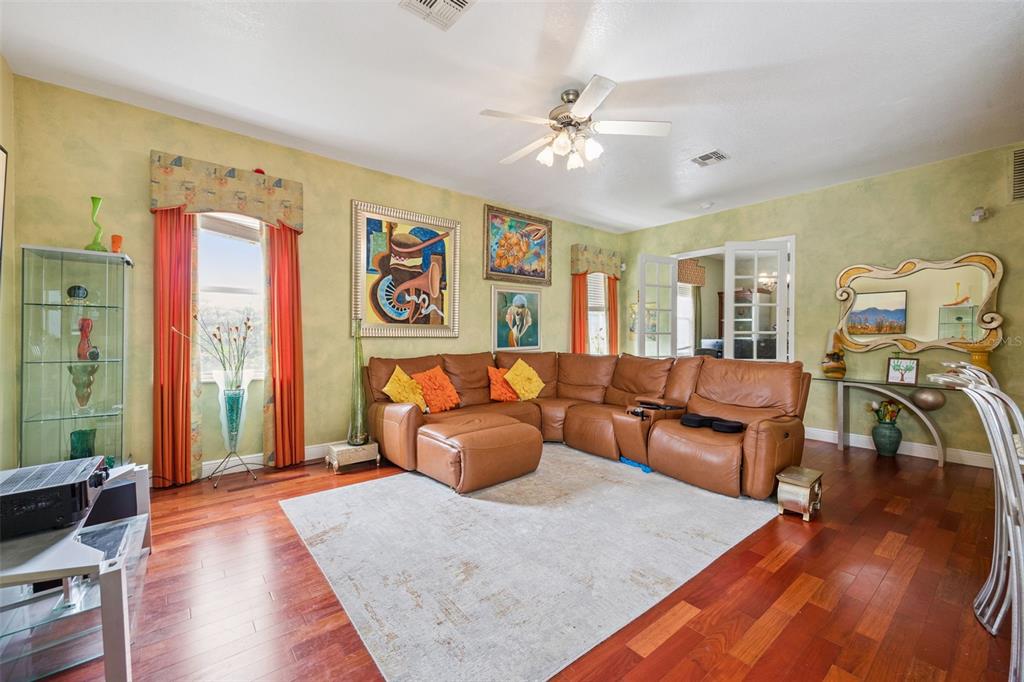 8991 HERITAGE BAY CIRCLE gallery image #9