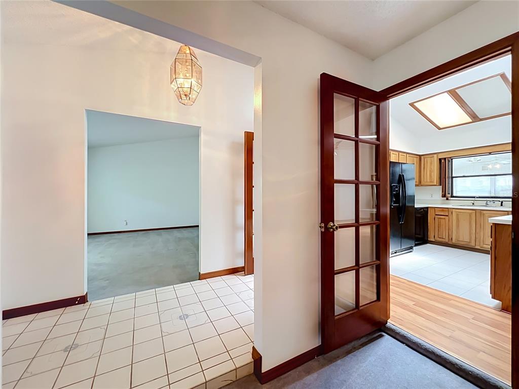 1532 SACKETT CIRCLE gallery image #20