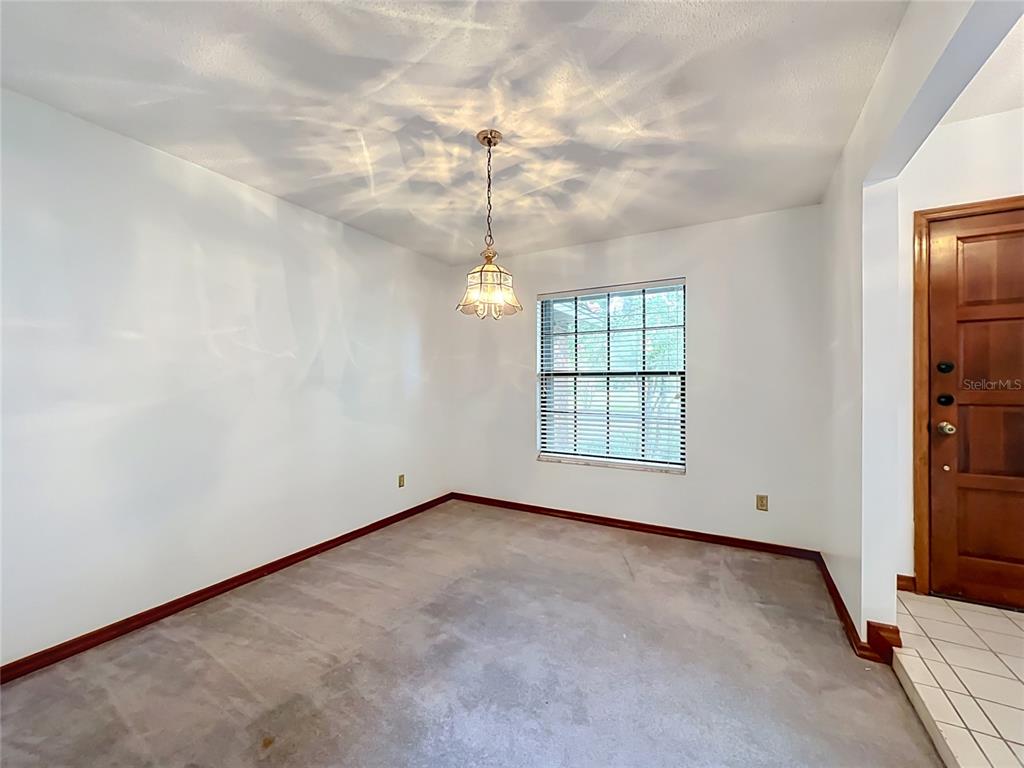 1532 SACKETT CIRCLE gallery image #21