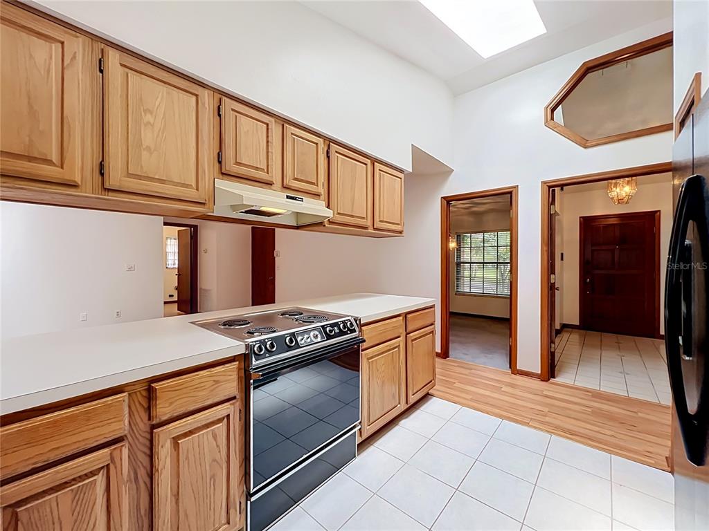 1532 SACKETT CIRCLE gallery image #28