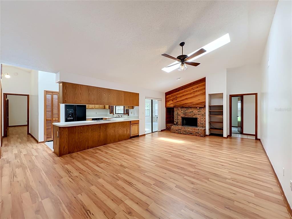 1532 SACKETT CIRCLE gallery image #34