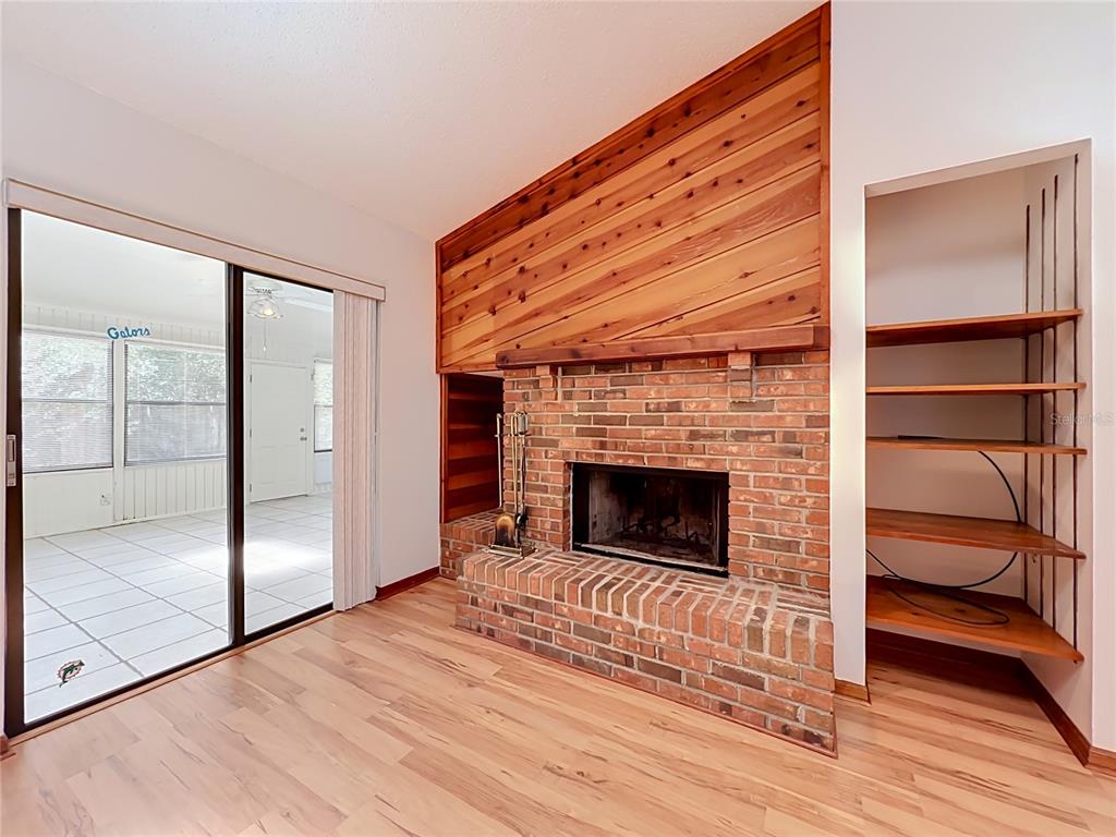 1532 SACKETT CIRCLE gallery image #36