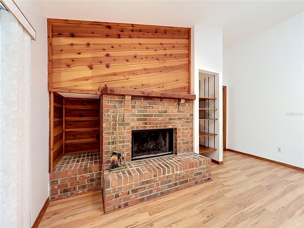 1532 SACKETT CIRCLE gallery image #37