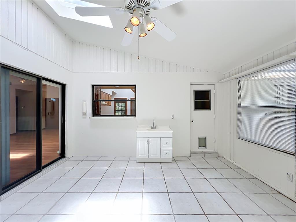 1532 SACKETT CIRCLE gallery image #60