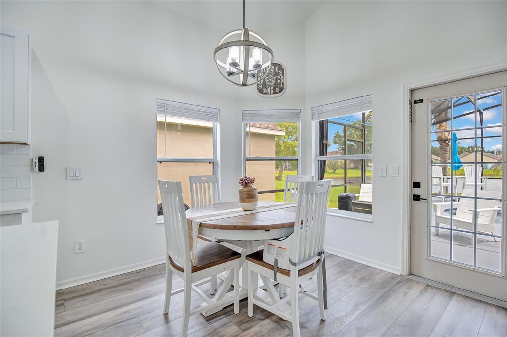 510 HARDWOOD CIRCLE gallery image #19