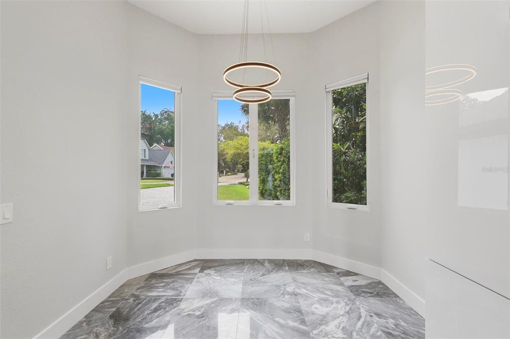 673 LAKE HARBOR CIRCLE gallery image #17