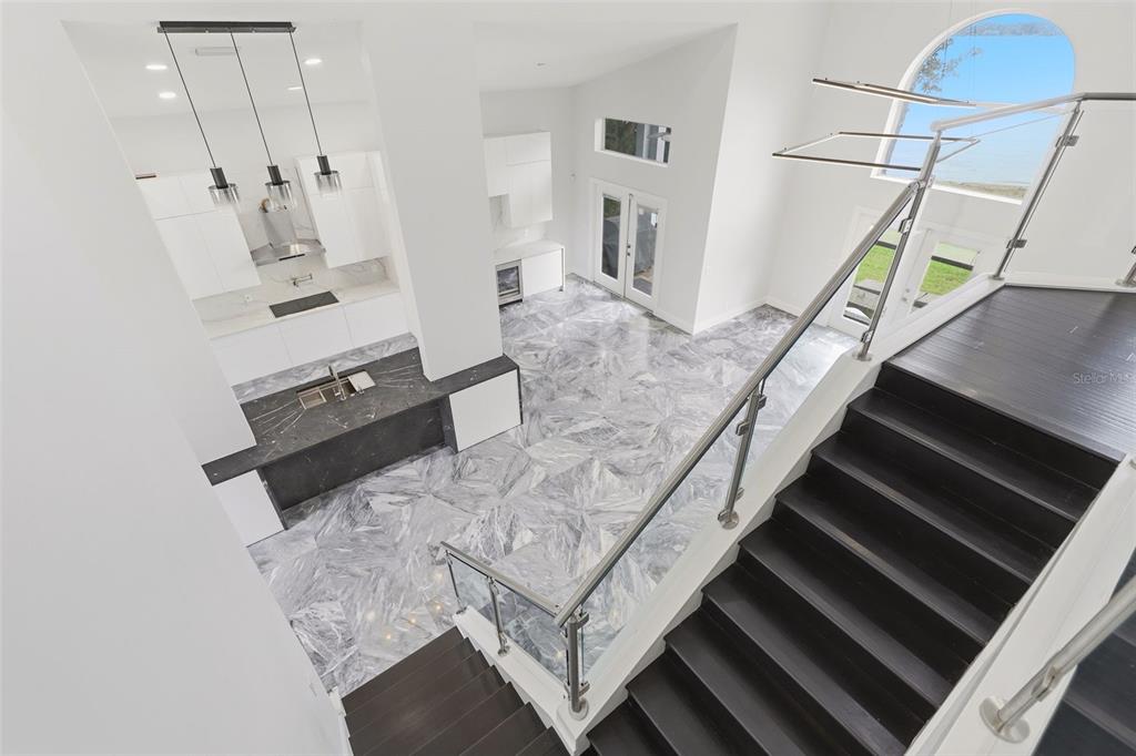 673 LAKE HARBOR CIRCLE gallery image #18
