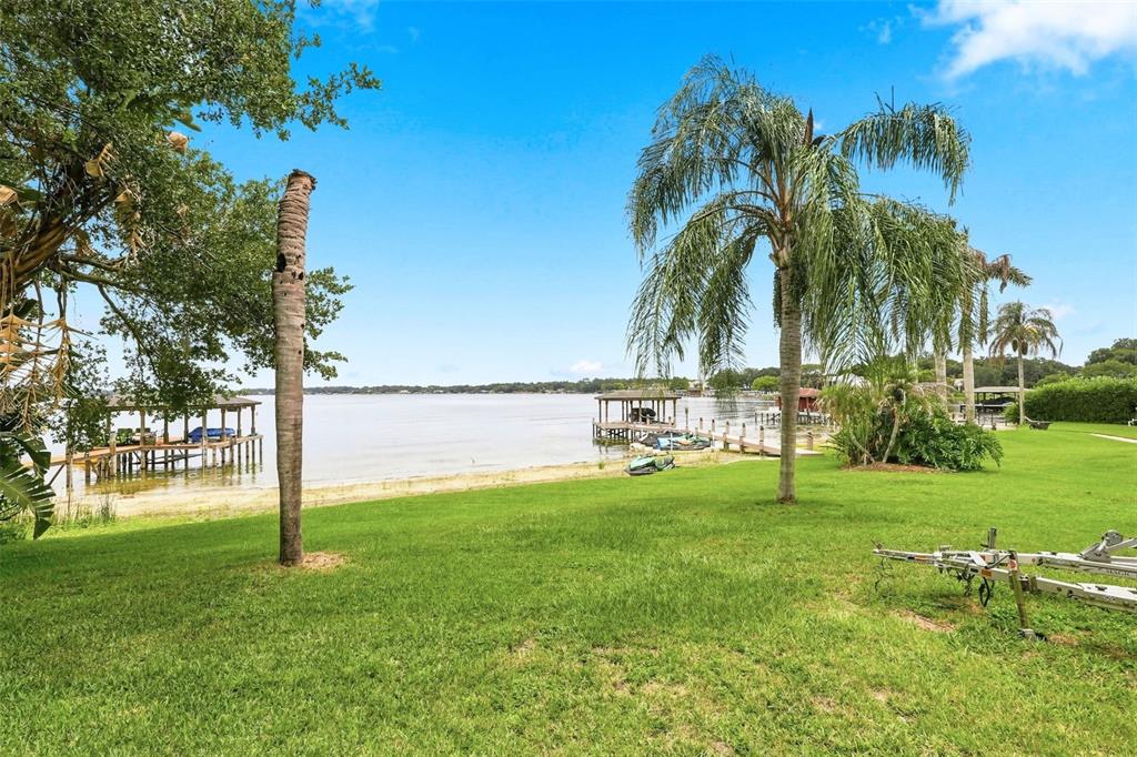 673 LAKE HARBOR CIRCLE gallery image #33