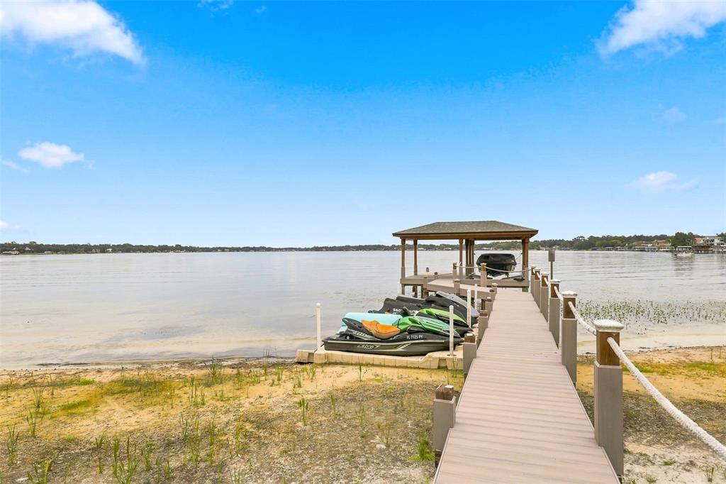 673 LAKE HARBOR CIRCLE gallery image #39