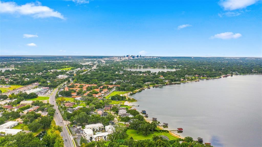 673 LAKE HARBOR CIRCLE gallery image #54