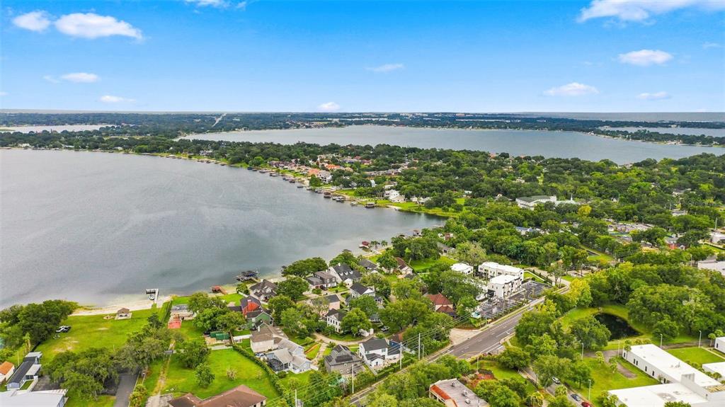 673 LAKE HARBOR CIRCLE gallery image #56