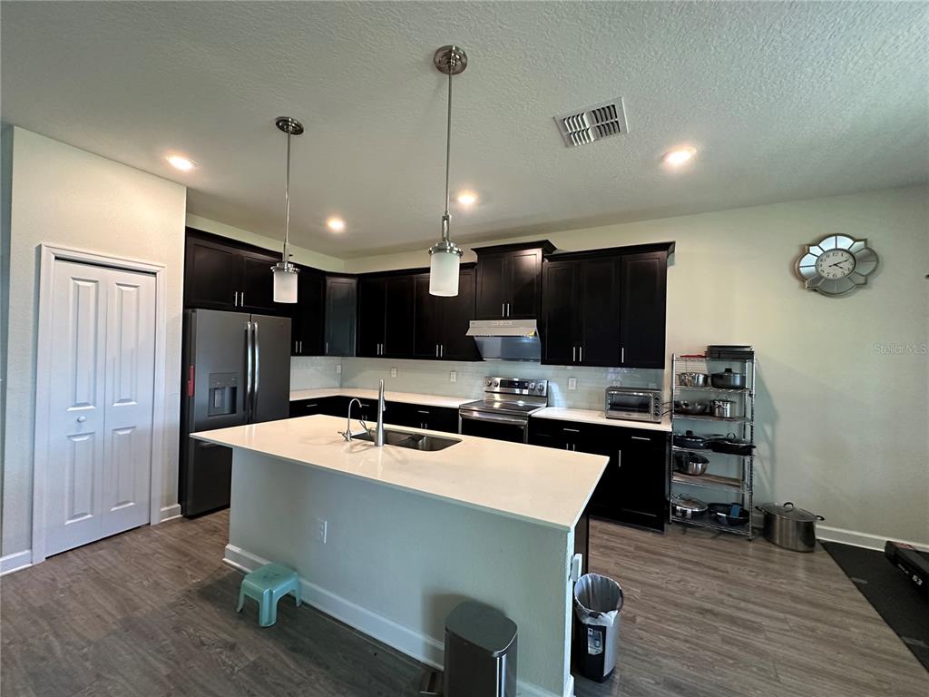 2093 LAKE SIDE AVENUE gallery image #12